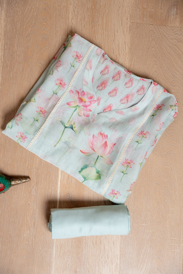 MULMUL CHANDERI LOTUS PRINTED UNSTICH SUIT