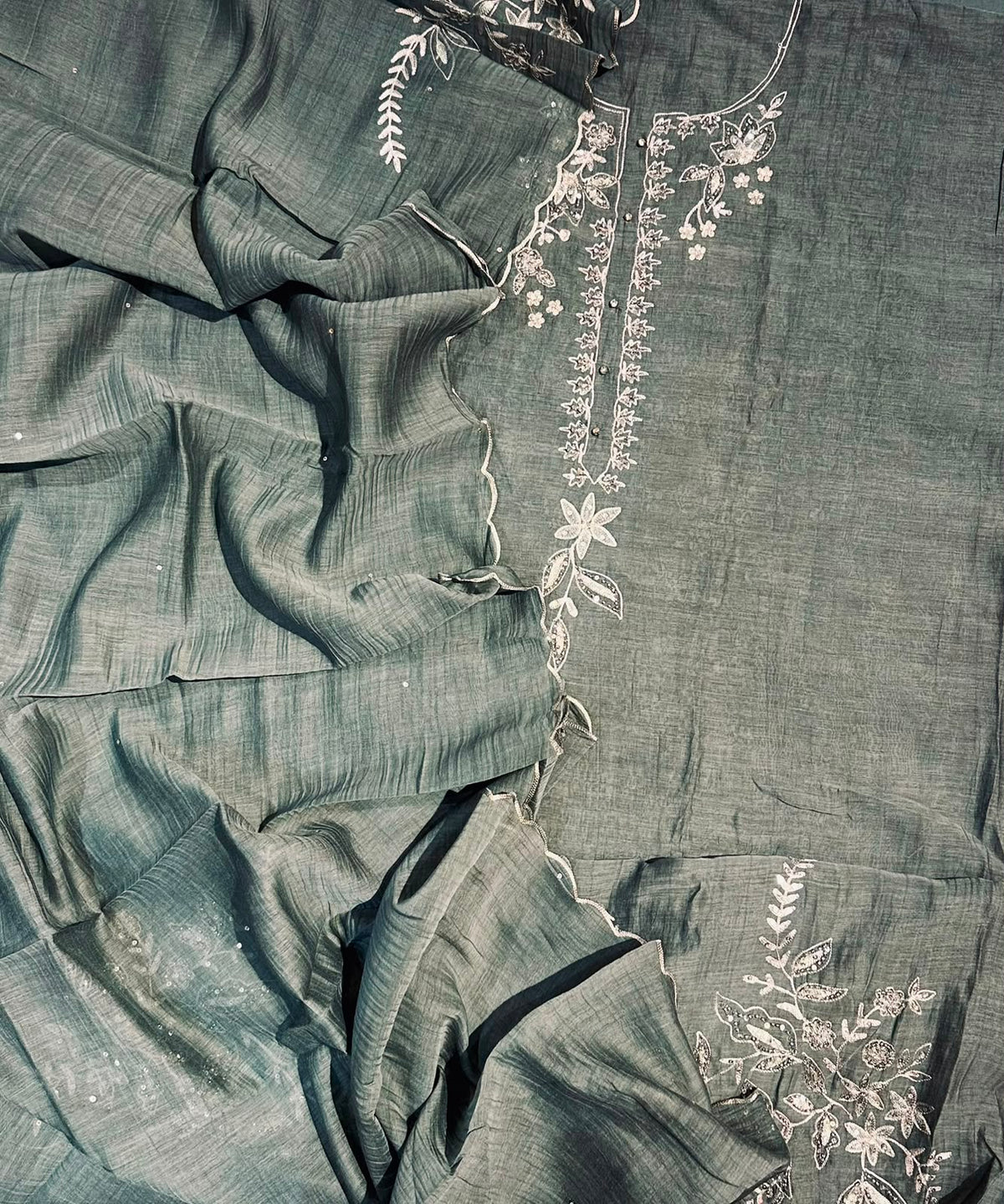 Mulmul Embroidery Suit Set
