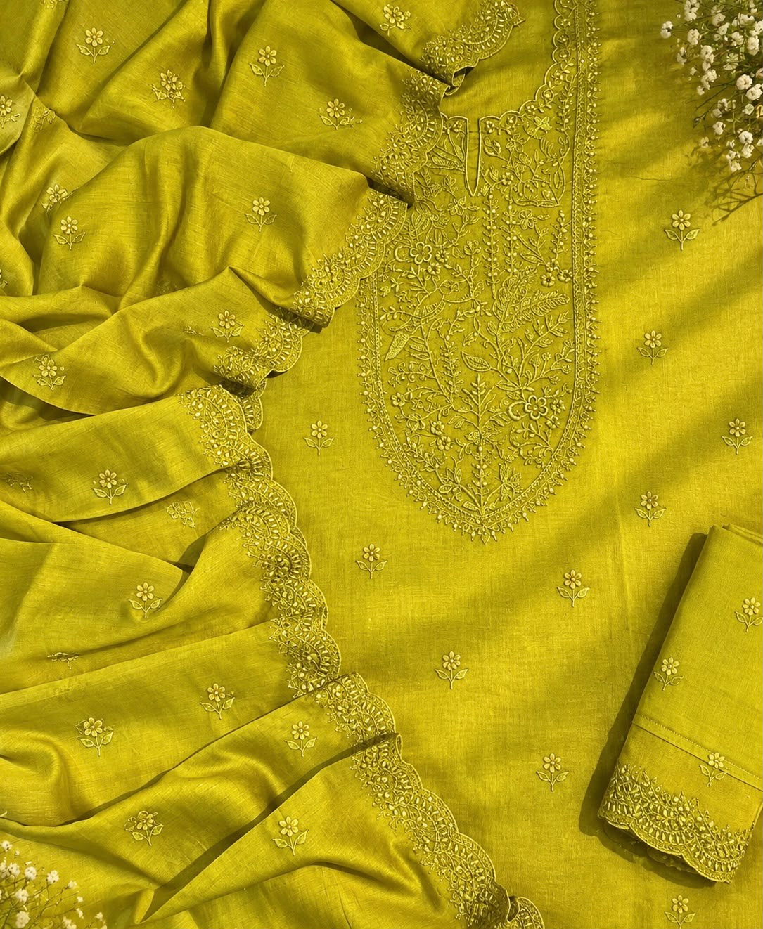 Mulmul Chanderi Thread Embroidery Suit Set